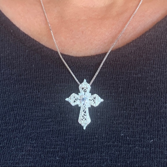 Vintage Jewelry - Vintage Sterling Silver Cross and Box Chain